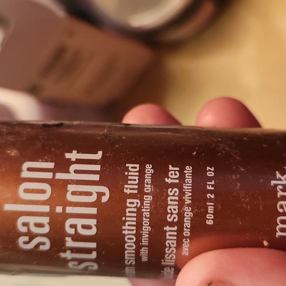 Mark. By Avon - Salon straight smoothing fluid. - Picture 2 of 2